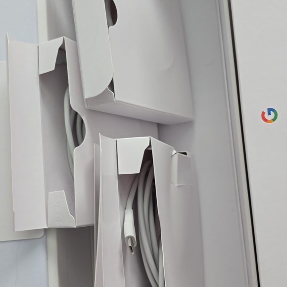 Google White Home WiFi Router System - Picture 3 of 5